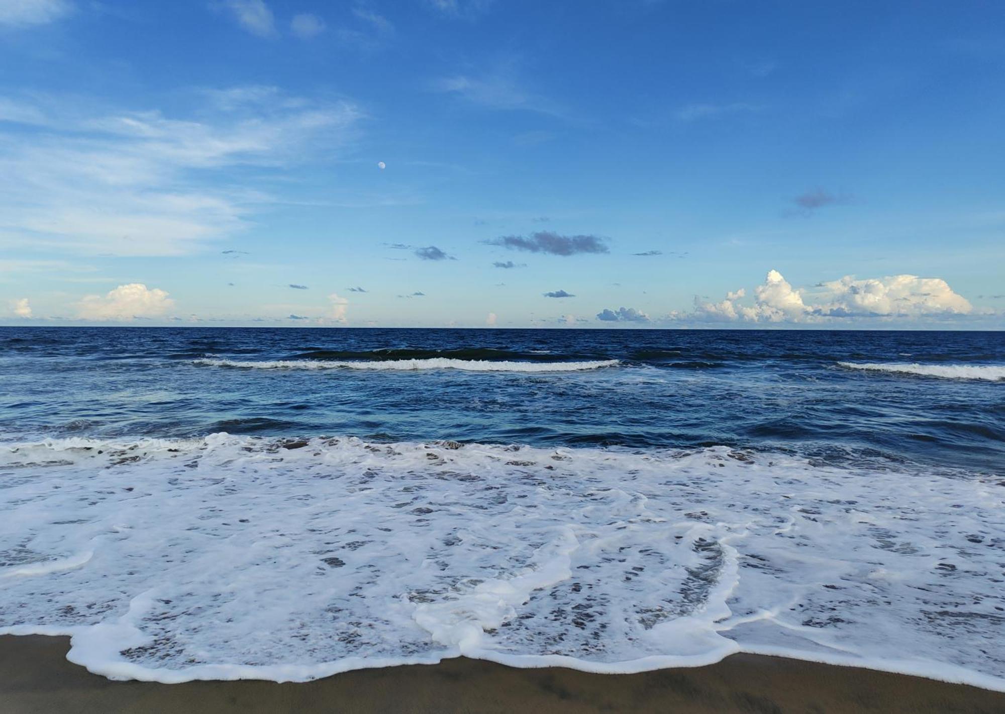Dkv Beach View Bahur Eksteriør billede